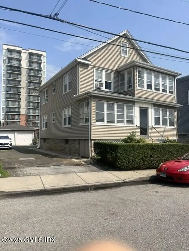 48 Manor Street Stamford CT 06902