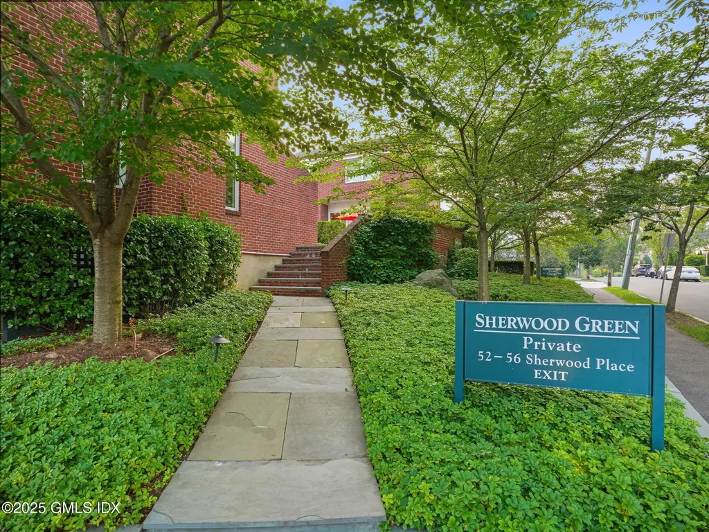 52 Sherwood Place Greenwich CT 06830