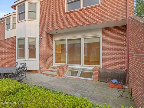 52 Sherwood Place Greenwich CT 06830