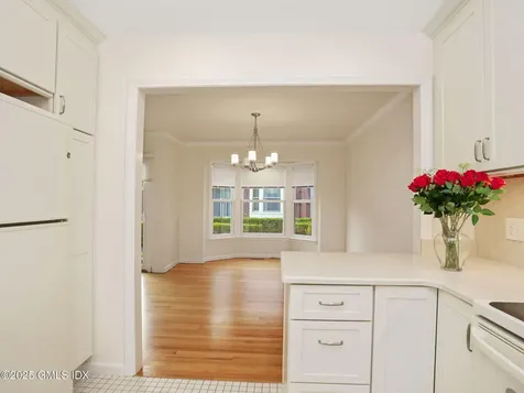 52 Sherwood Place Greenwich CT 06830