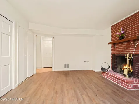 52 Sherwood Place Greenwich CT 06830