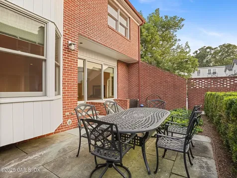 52 Sherwood Place Greenwich CT 06830