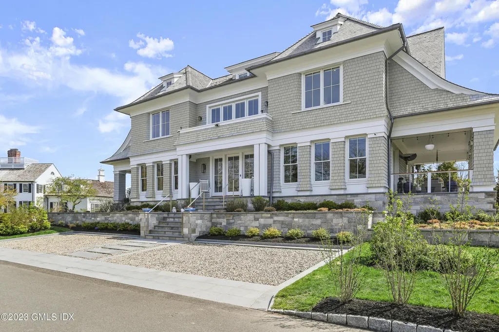 10 W Crossway Old Greenwich CT 06870