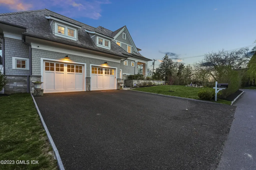 10 W Crossway Old Greenwich CT 06870