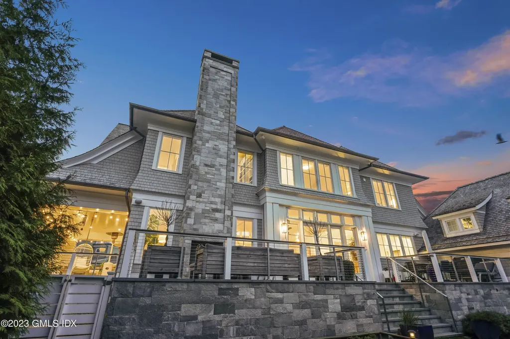 10 W Crossway Old Greenwich CT 06870