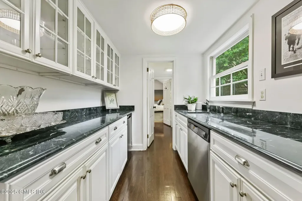 119 Hendrie Avenue Riverside CT 06878