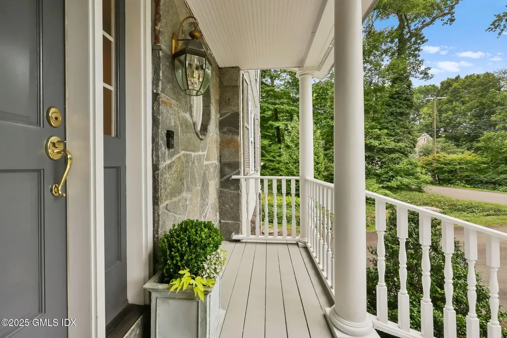 119 Hendrie Avenue Riverside CT 06878