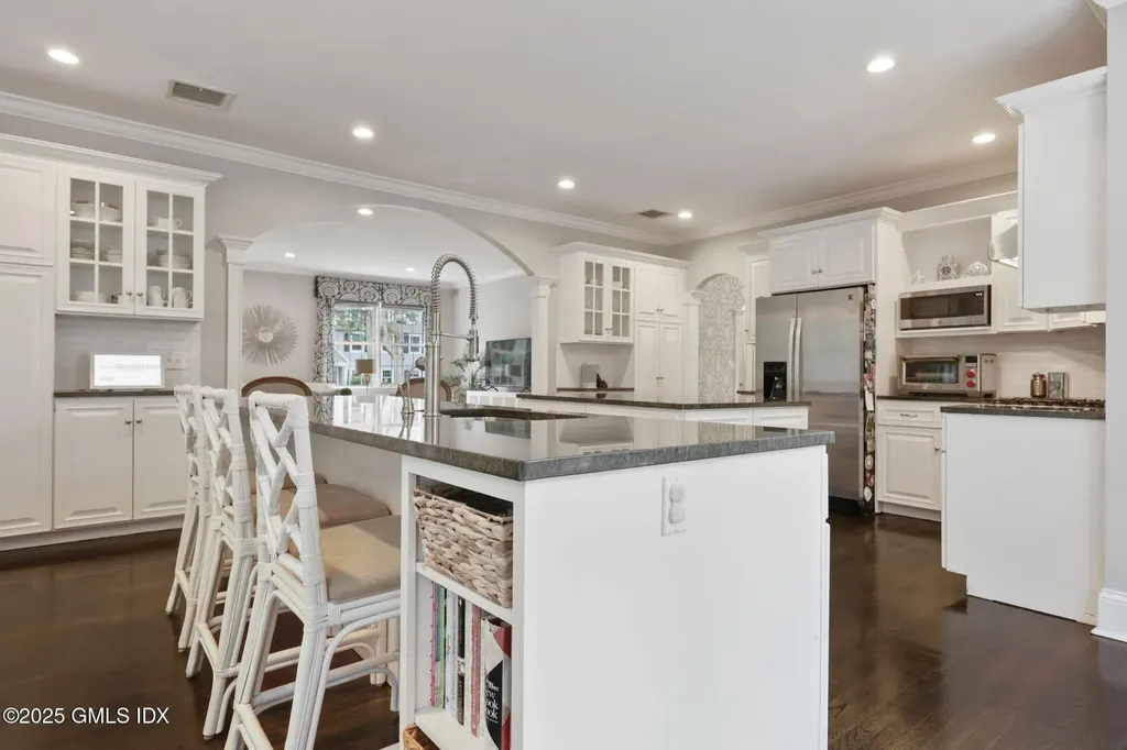 119 Hendrie Avenue Riverside CT 06878