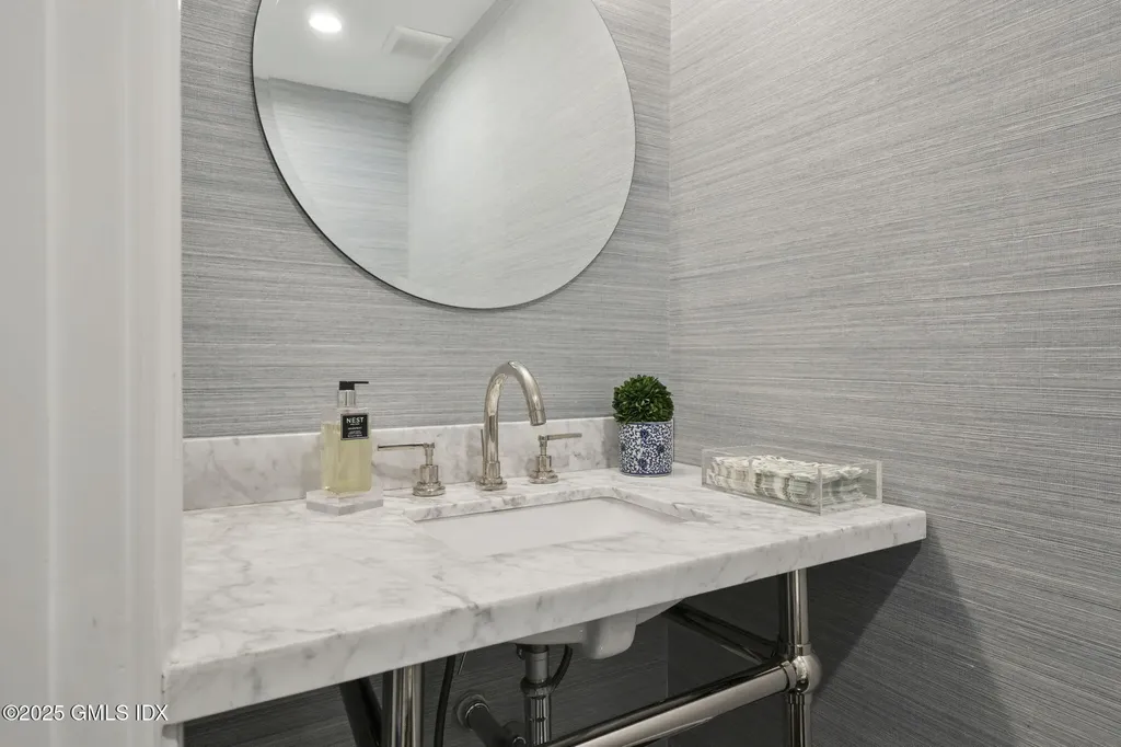 119 Hendrie Avenue Riverside CT 06878