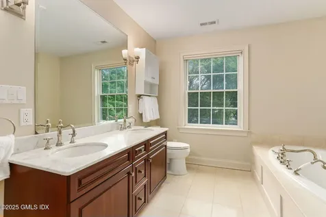 28 North Ridge Road Old Greenwich CT 06870