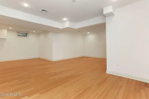 28 North Ridge Road Old Greenwich CT 06870