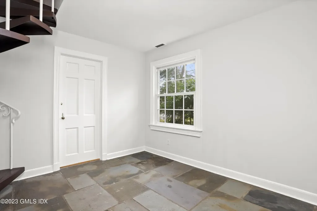 23 Oak Street Greenwich CT 06831