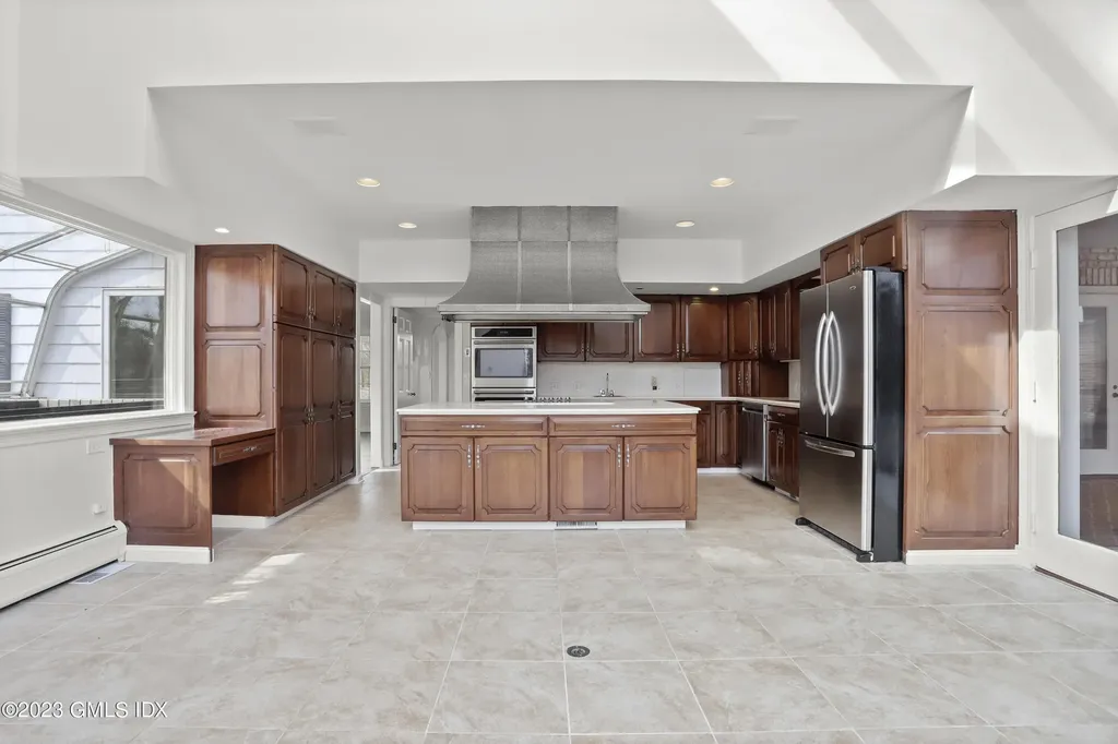 23 Oak Street Greenwich CT 06831