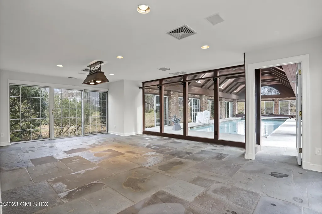 23 Oak Street Greenwich CT 06831