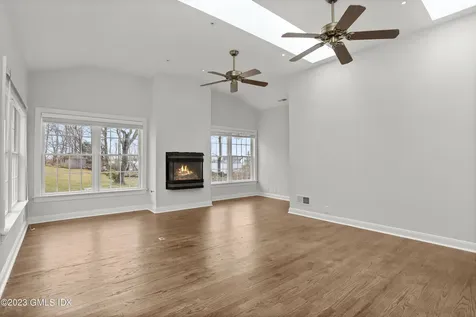 23 Oak Street Greenwich CT 06831