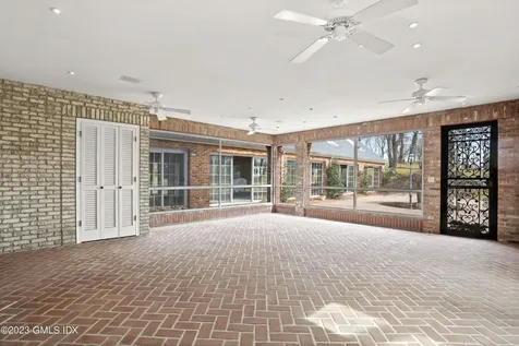 23 Oak Street Greenwich CT 06831