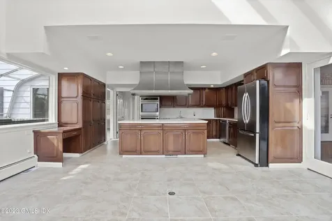 23 Oak Street Greenwich CT 06831