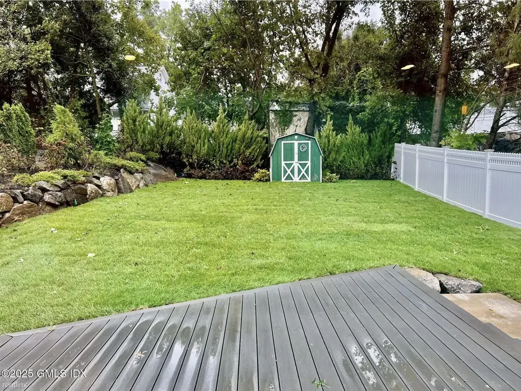 6 Palmer Street Cos Cob CT 06807