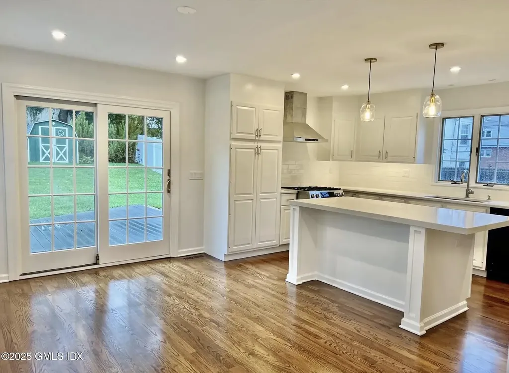 6 Palmer Street Cos Cob CT 06807