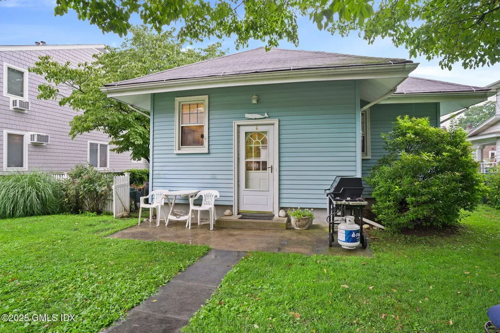 107 Pemberwick Road Greenwich CT 06831