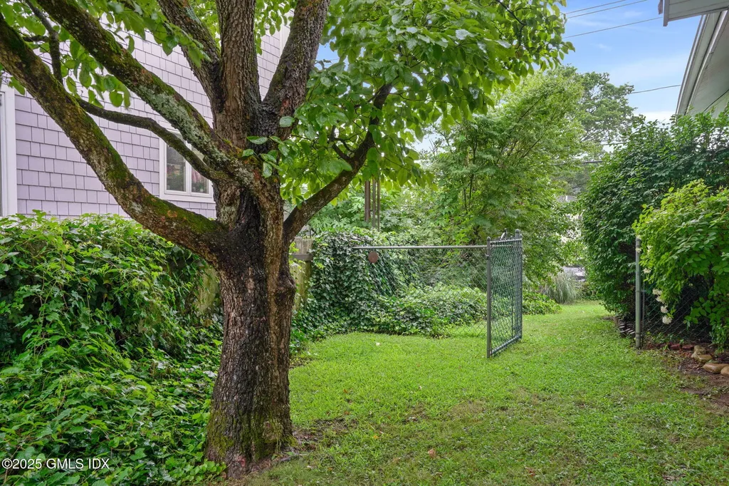 107 Pemberwick Road Greenwich CT 06831