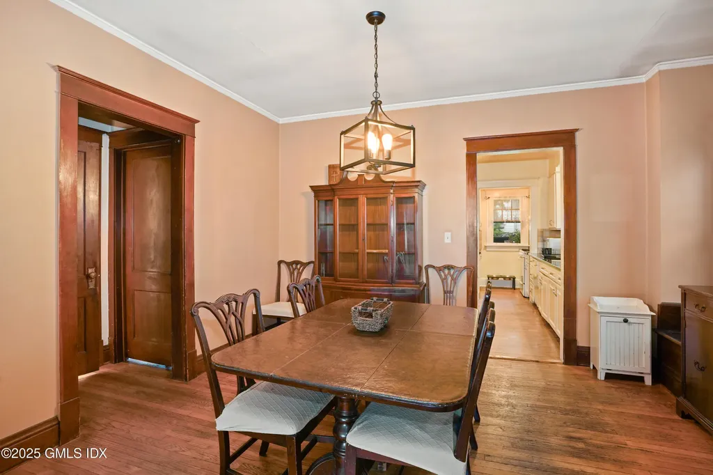 107 Pemberwick Road Greenwich CT 06831