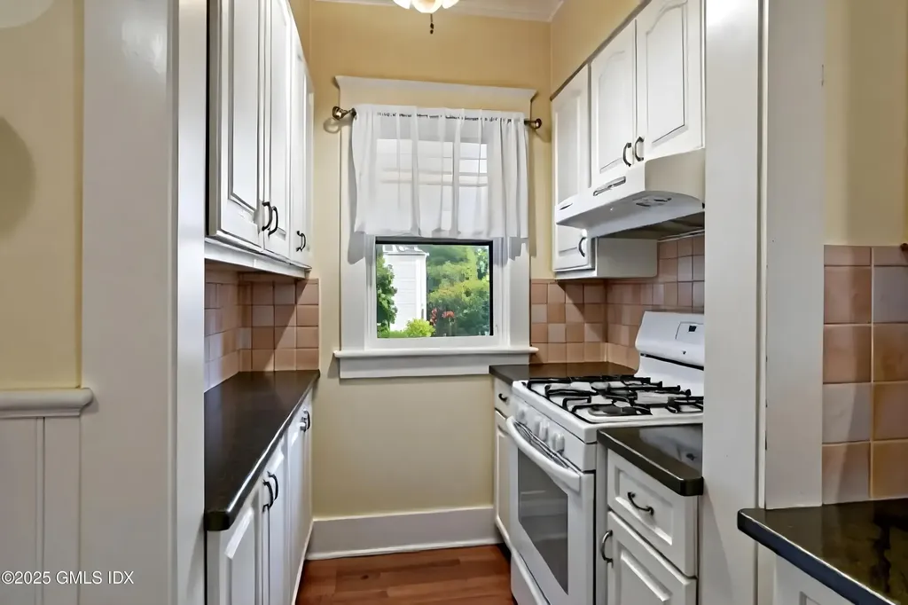 107 Pemberwick Road Greenwich CT 06831