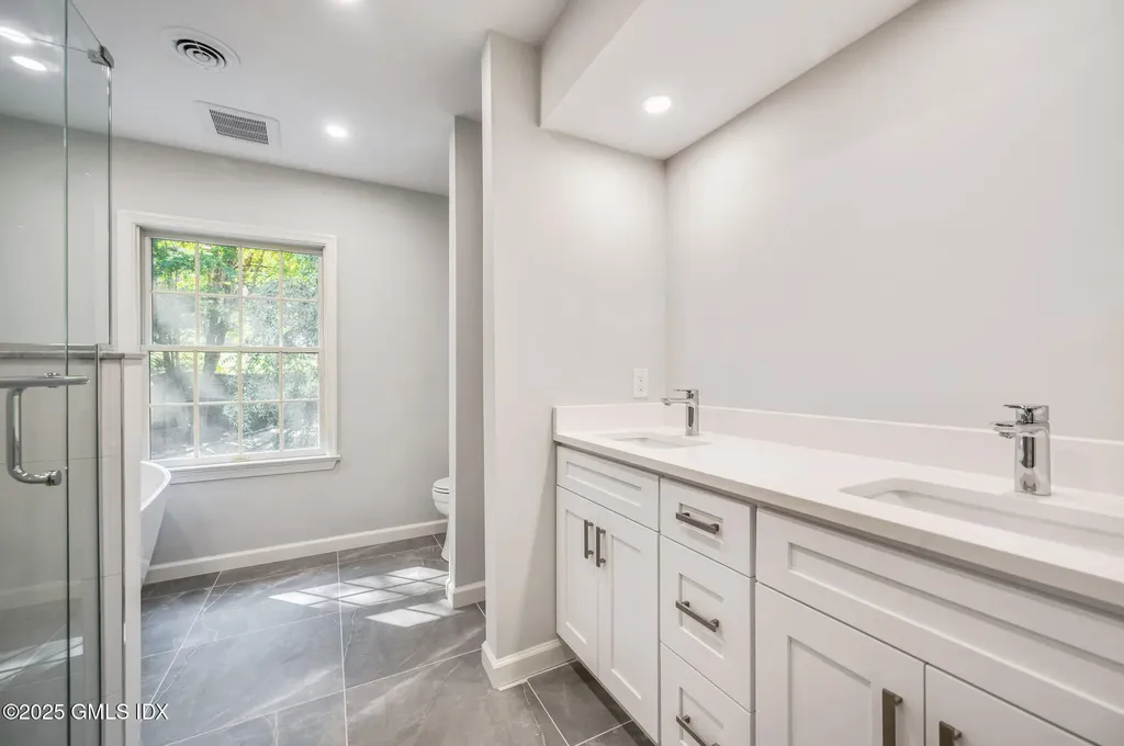 12 Hickory Drive Greenwich CT 06831