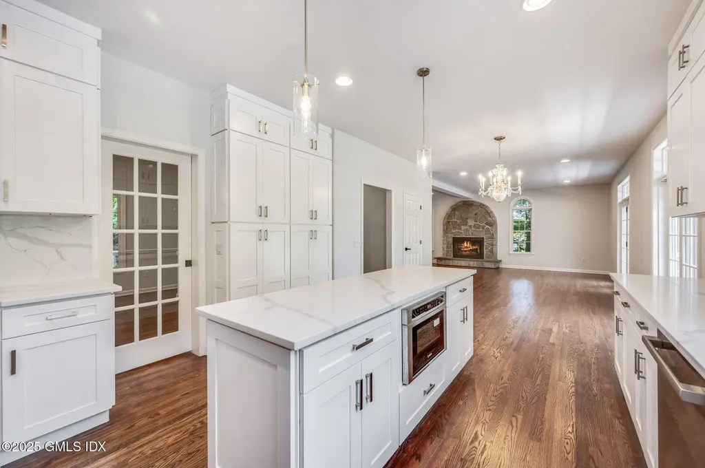 12 Hickory Drive Greenwich CT 06831