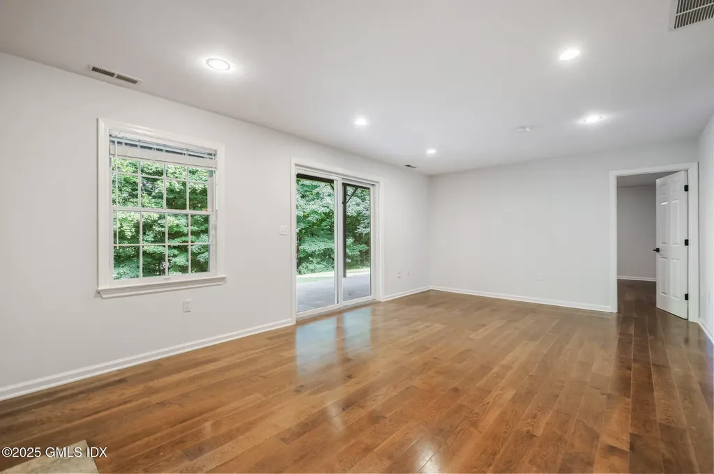 12 Hickory Drive Greenwich CT 06831