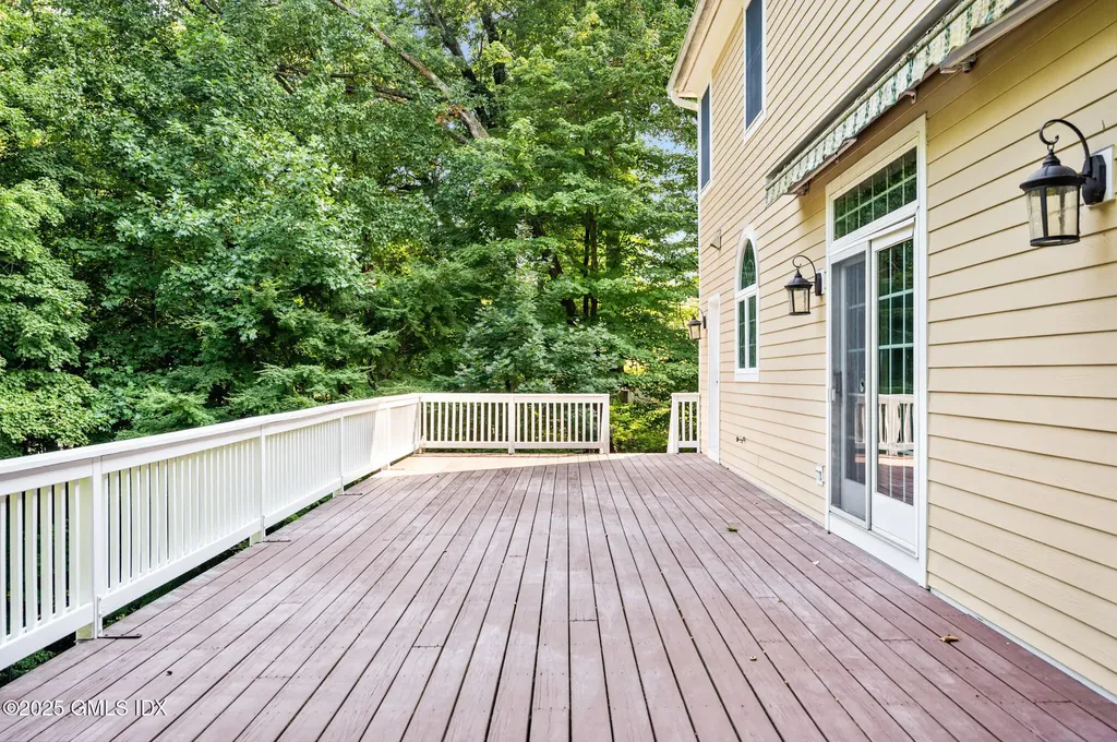 12 Hickory Drive Greenwich CT 06831