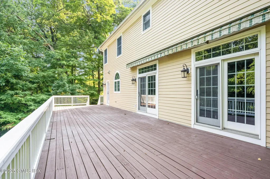 12 Hickory Drive Greenwich CT 06831