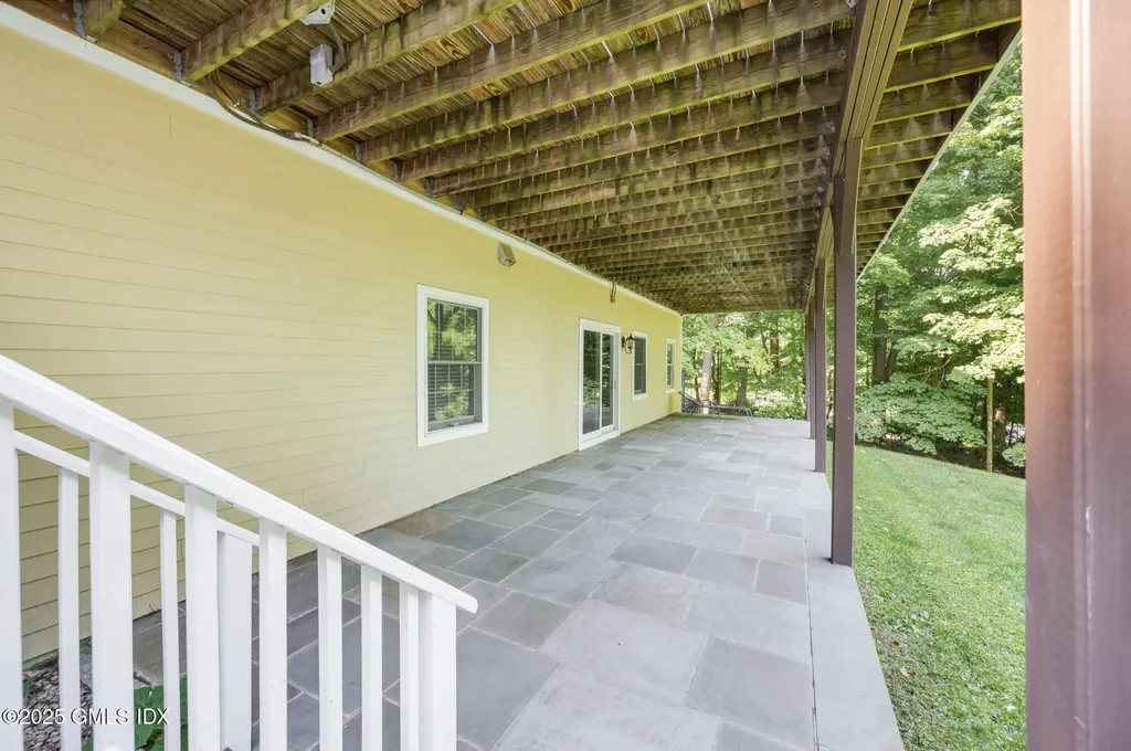 12 Hickory Drive Greenwich CT 06831