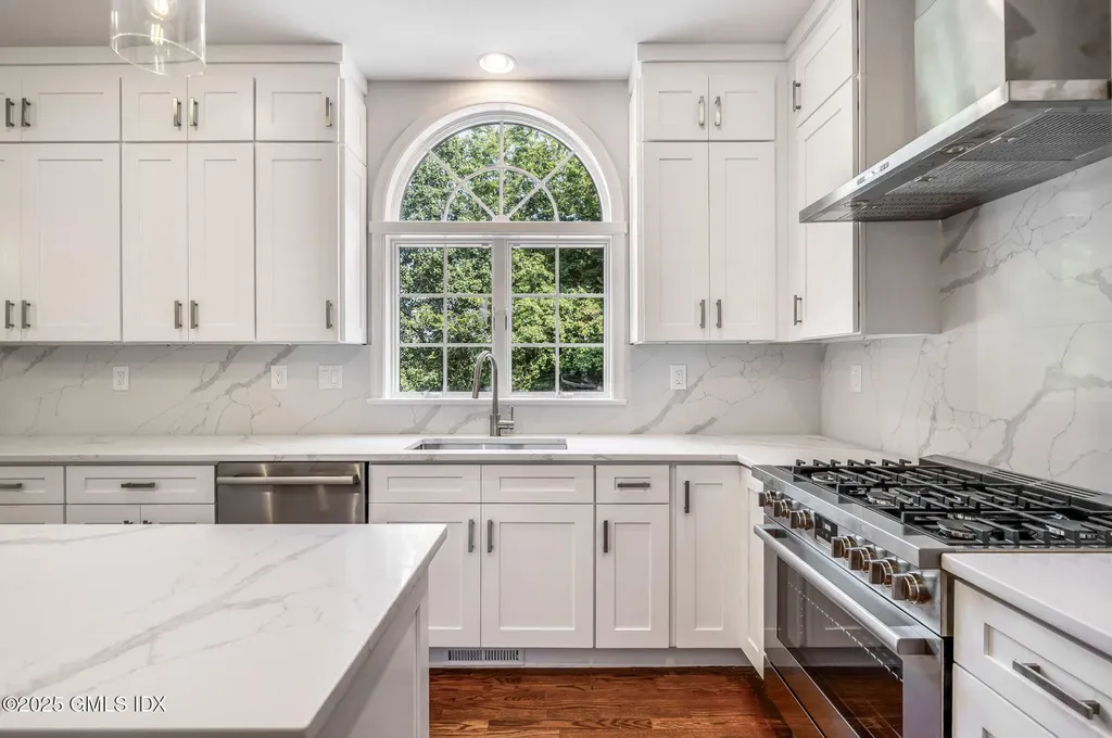 12 Hickory Drive Greenwich CT 06831