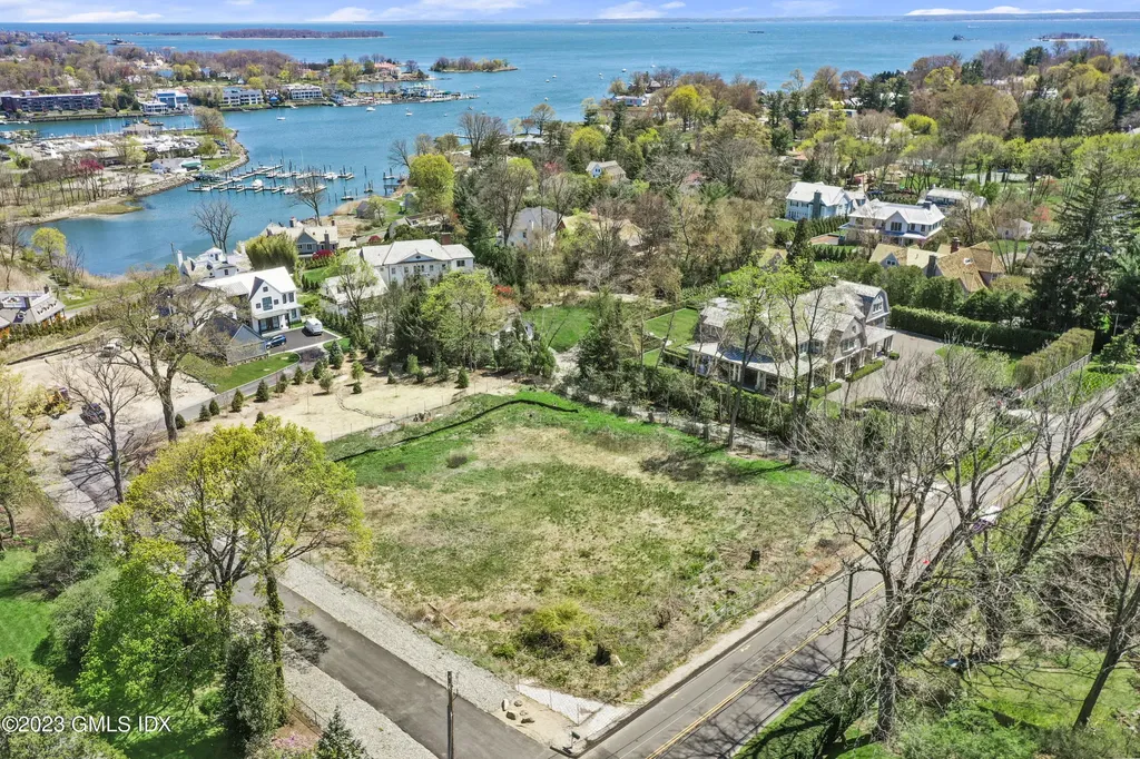 457 Field Point Road Greenwich CT 06830