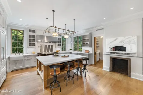 2 Martin Dale Greenwich CT 06830