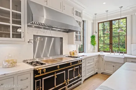2 Martin Dale Greenwich CT 06830