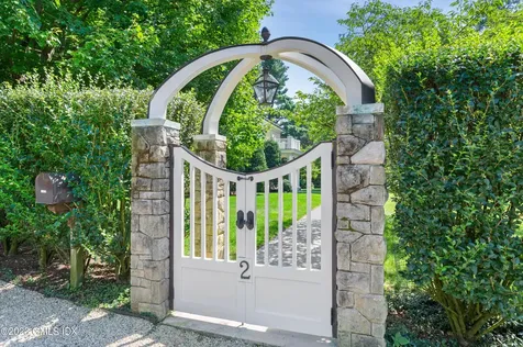 2 Martin Dale Greenwich CT 06830