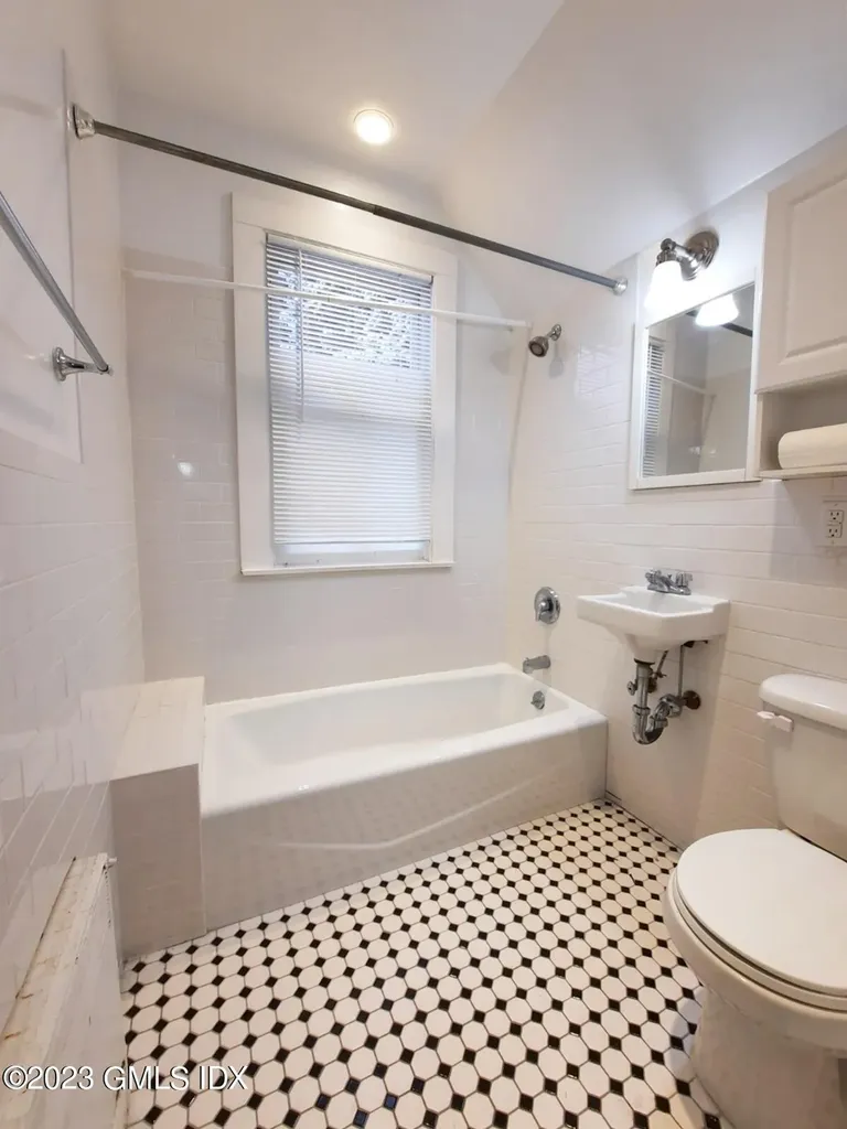 10 Woodland Drive Greenwich CT 06830