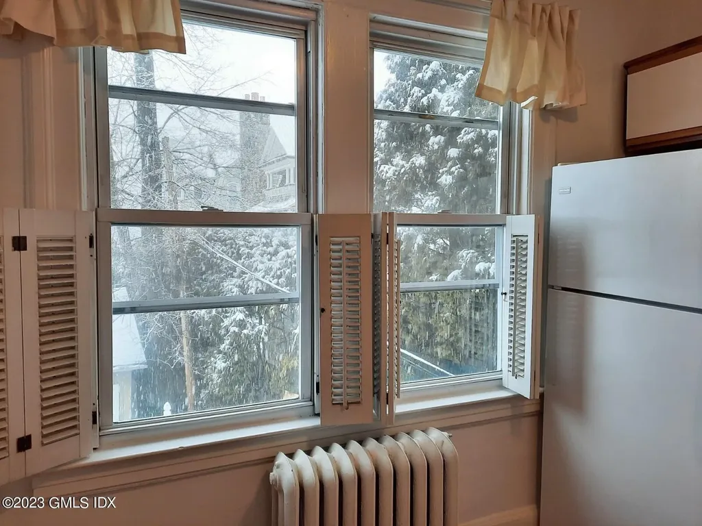 10 Woodland Drive Greenwich CT 06830