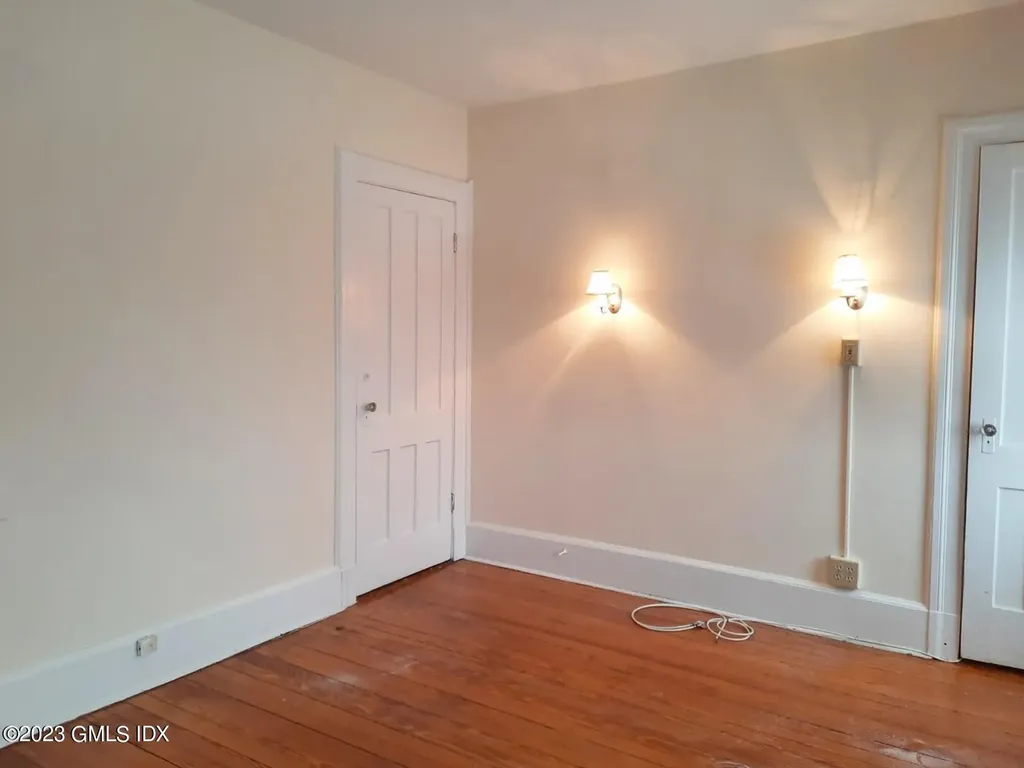 10 Woodland Drive Greenwich CT 06830