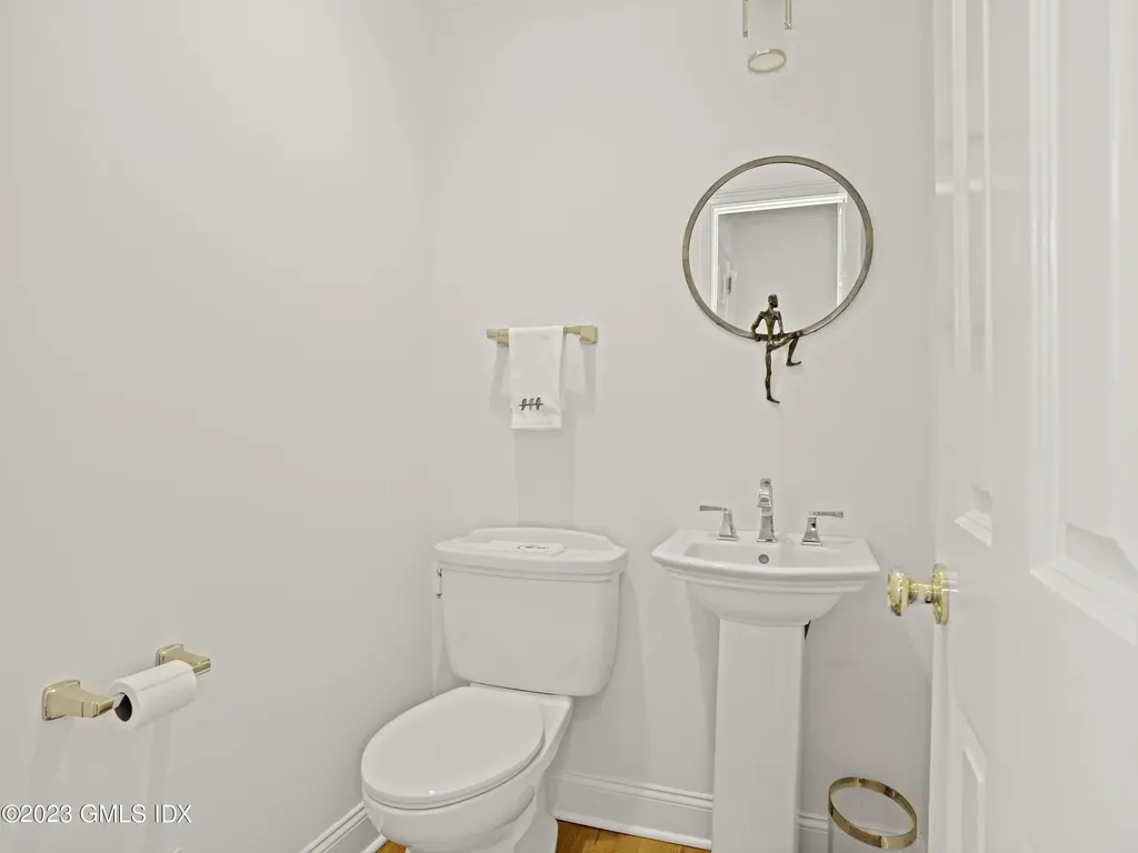 114 W Lyon Farm Drive Greenwich CT 06831