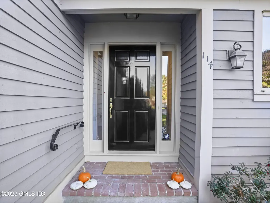 114 W Lyon Farm Drive Greenwich CT 06831