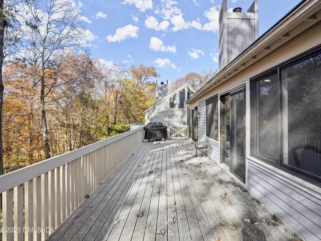 114 W Lyon Farm Drive Greenwich CT 06831