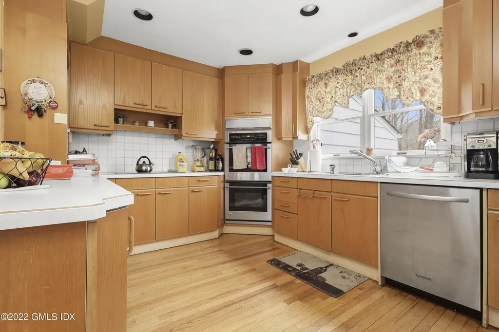 17 Highland Farm Road Greenwich CT 06831