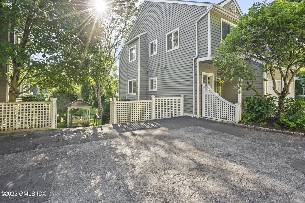 333 Palmer Hill Road Riverside CT 06878