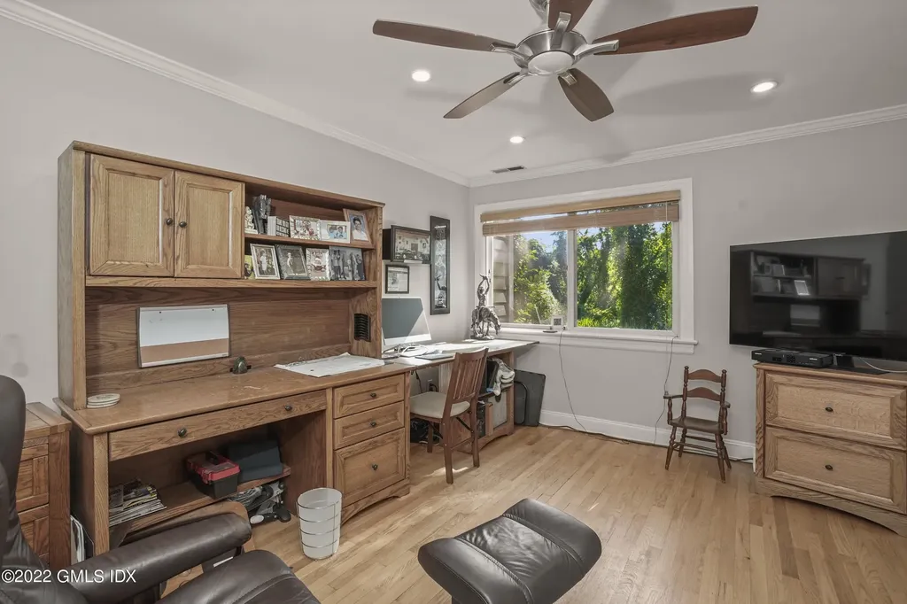 333 Palmer Hill Road Riverside CT 06878