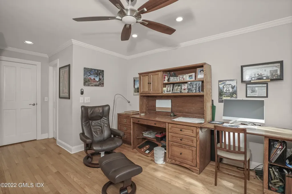 333 Palmer Hill Road Riverside CT 06878