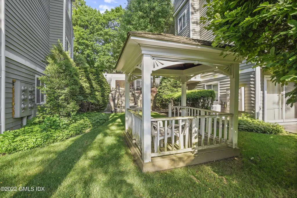 333 Palmer Hill Road Riverside CT 06878