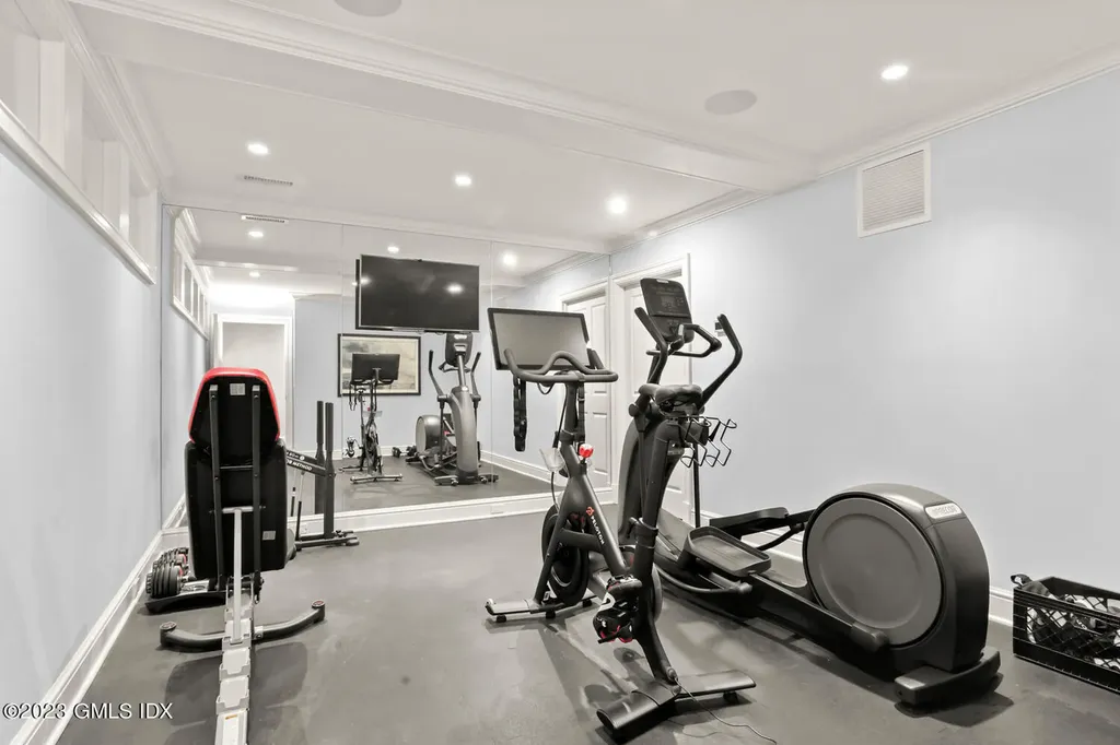 25 Sagamore Road Stamford CT 06902